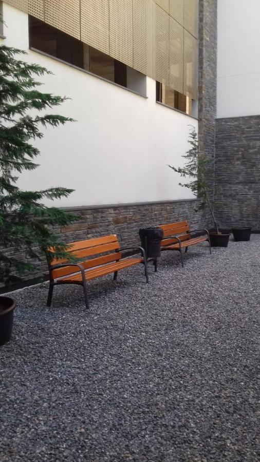 Comfortable Studio With Mountain View In Arinsal 40 M² + Ski Storage Ngoại thất bức ảnh