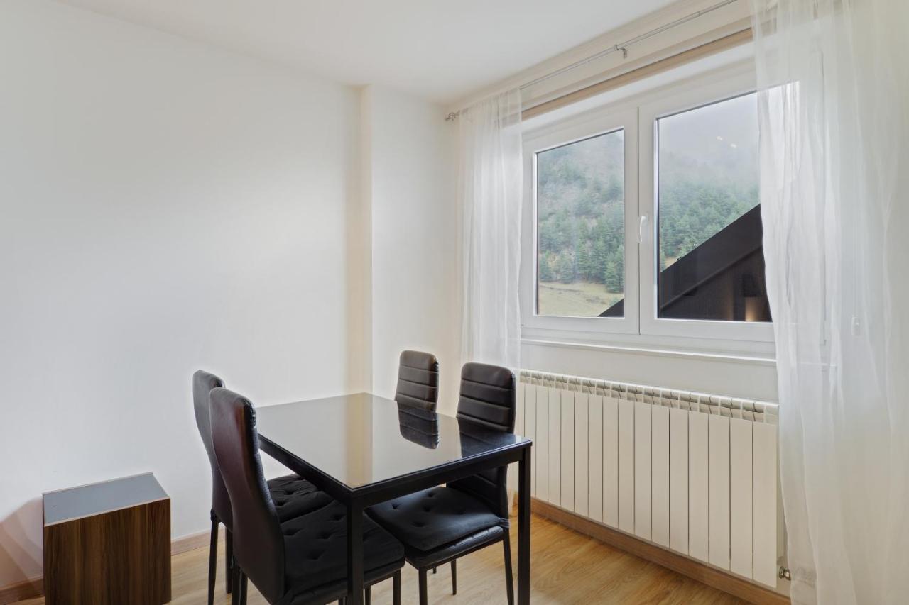 Comfortable Studio With Mountain View In Arinsal 40 M² + Ski Storage Ngoại thất bức ảnh