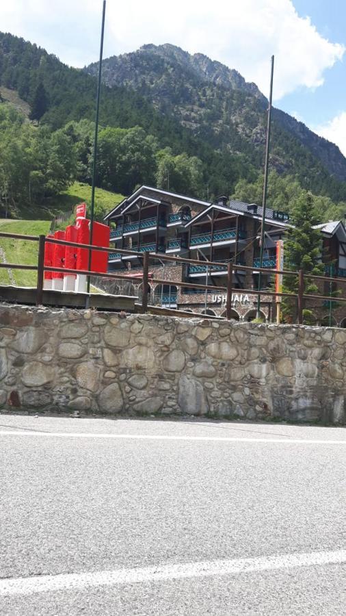 Comfortable Studio With Mountain View In Arinsal 40 M² + Ski Storage Ngoại thất bức ảnh