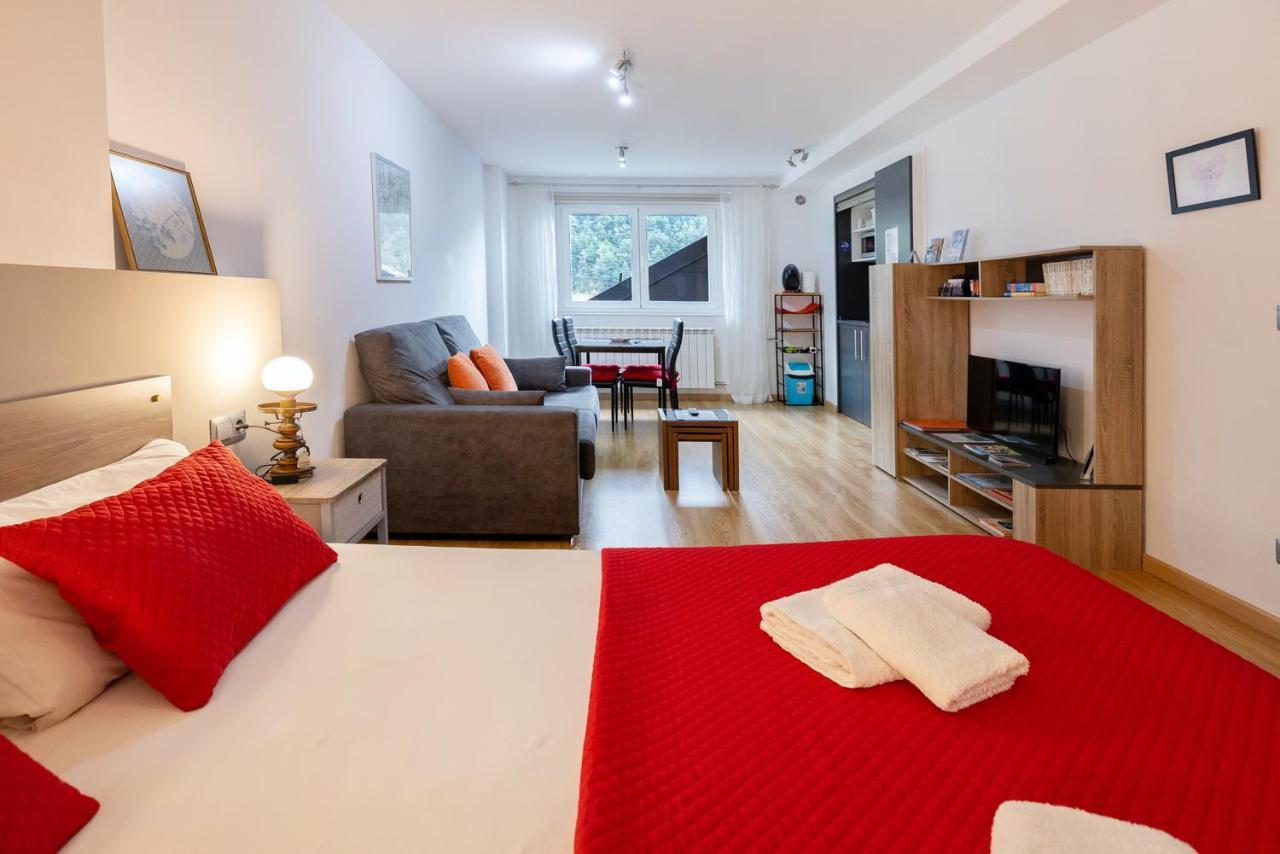 Comfortable Studio With Mountain View In Arinsal 40 M² + Ski Storage Ngoại thất bức ảnh